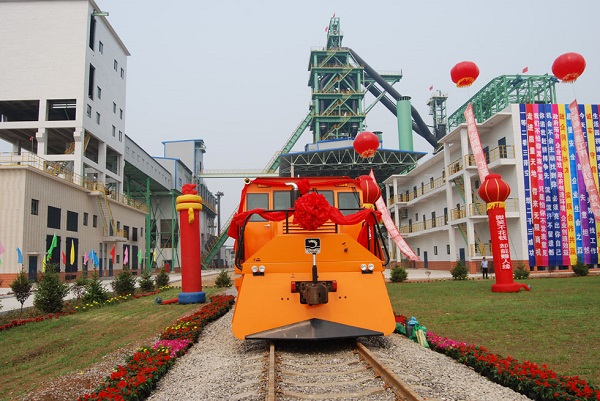 內(nèi)燃機(jī)車廠家：內(nèi)燃機(jī)車牽引變頻調(diào)速操控體系設(shè)計