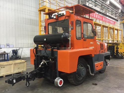 燃氣牽引機車